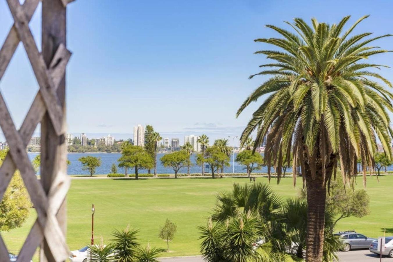 30 Foreshore Fun Swan River 1Brparking Apartment Пърт Екстериор снимка
